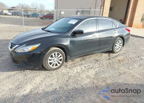 2017 Nissan Altima 2.5 S z USA, uszkodzony, nr VIN 1N4AL3AP3HC186013